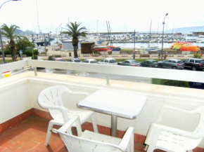 Apartment in Estartit with sea beach